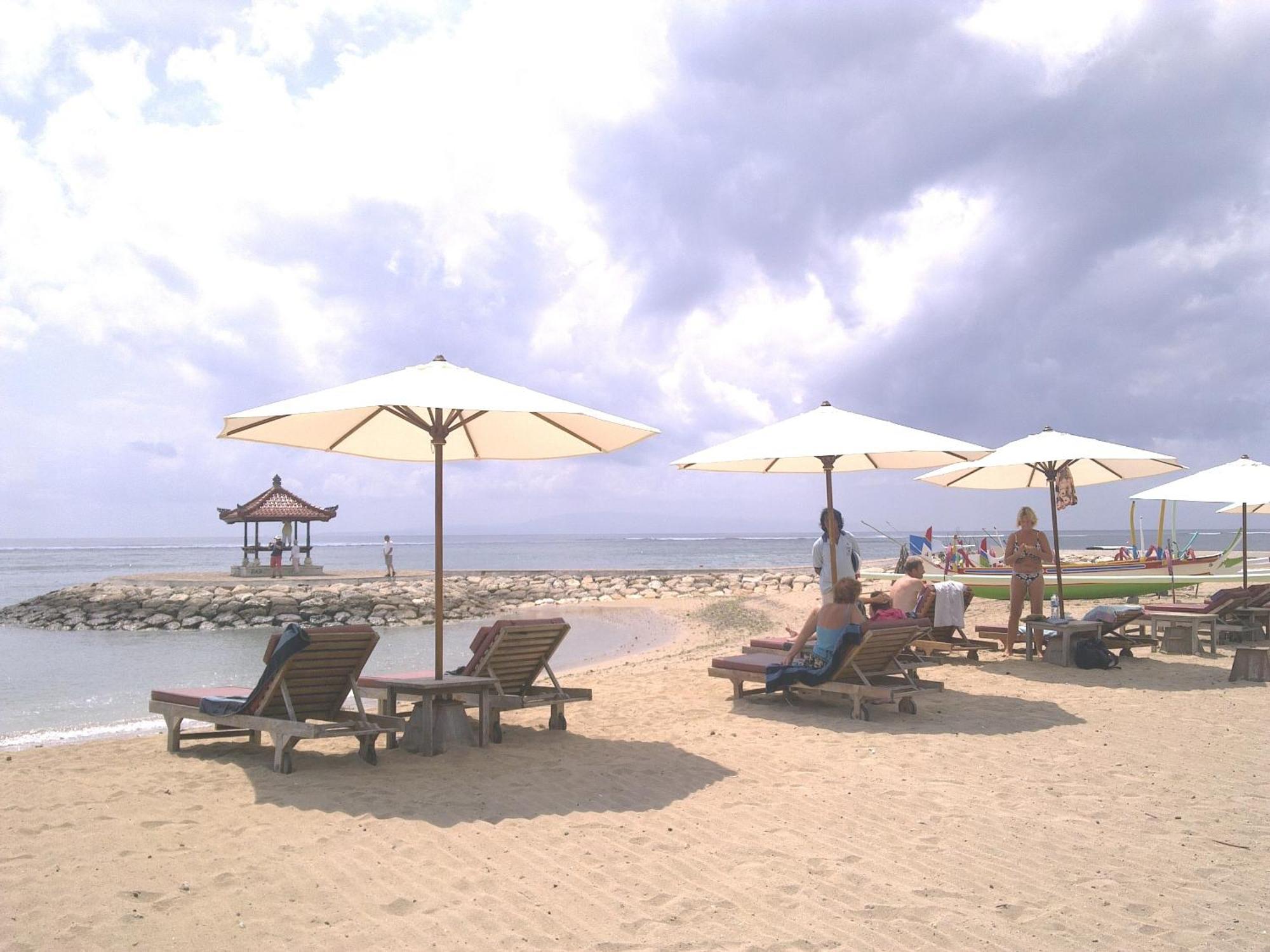 Gazebo Beach Hotel Sanur  Exterior photo