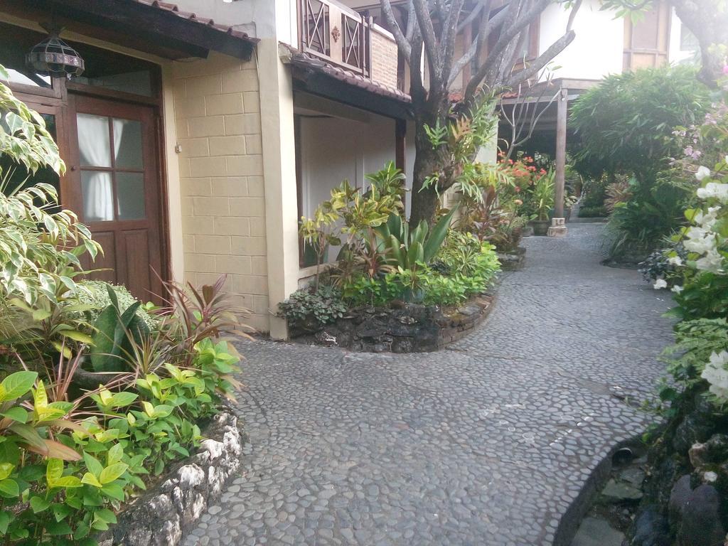 Gazebo Beach Hotel Sanur  Exterior photo